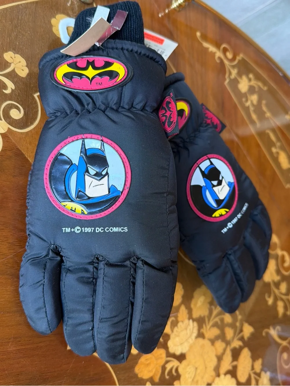 1997 DC Comics Vintage Deadstock NWT Batman DC Winter Gloves Black Nostalgia